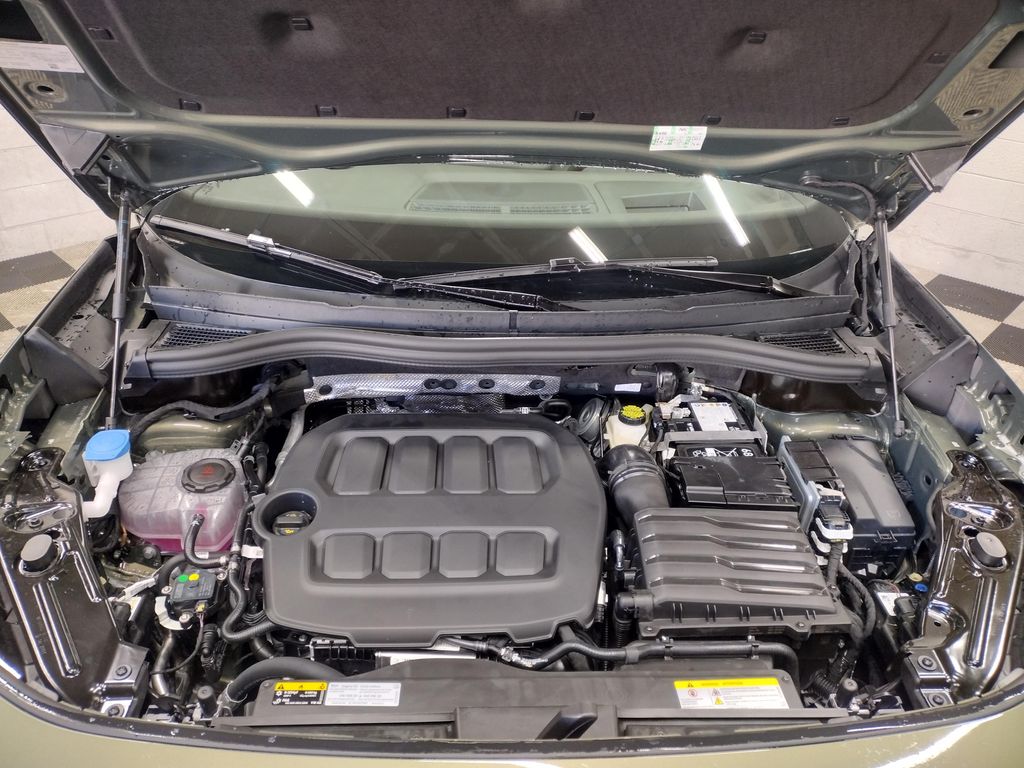 2025 Volkswagen Tiguan 2.0T SE R-Line Black