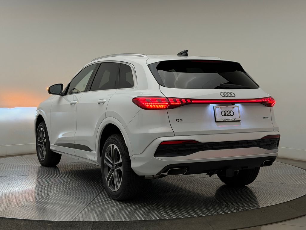 Thumbnail: 2026 Audi Q5 - 9