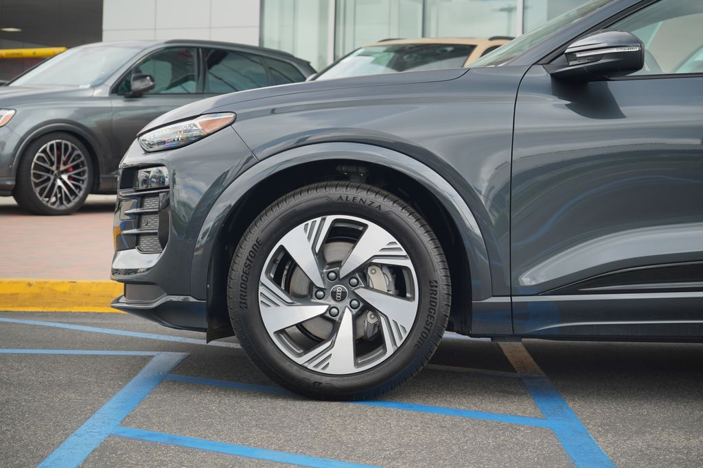 2025 Audi Q6 e-tron Premium 2
