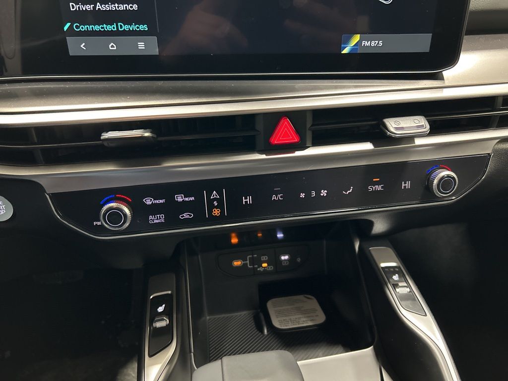 new 2026 Kia Sorento car, priced at $42,106