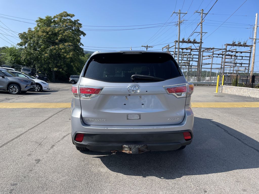 Used 2016 Toyota Highlander SUV