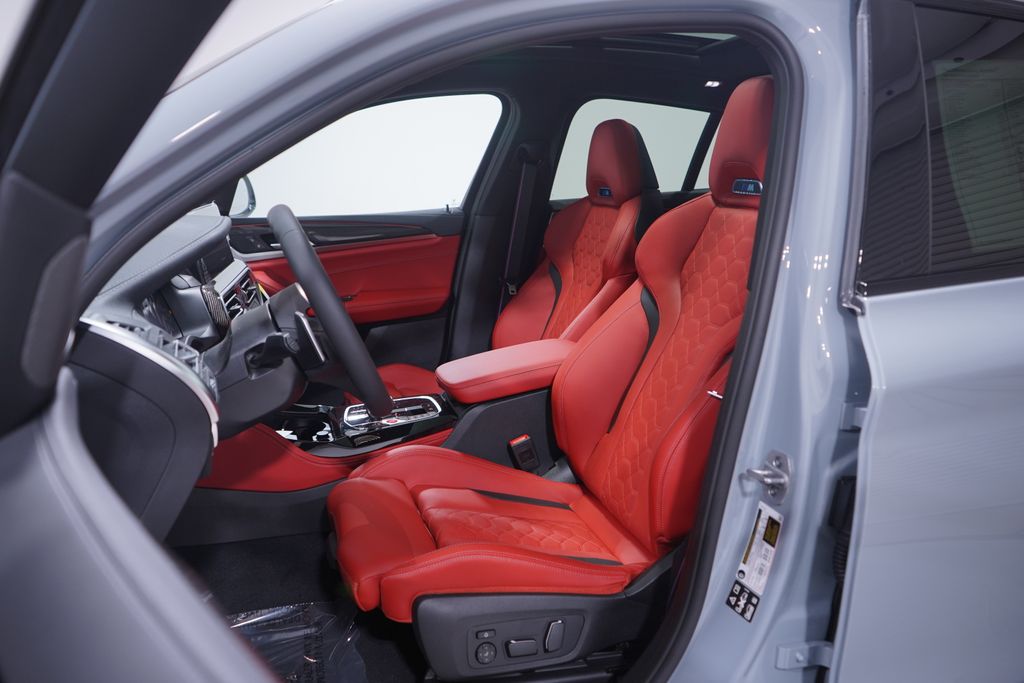 Thumbnail: 2025 BMW X4 - 7