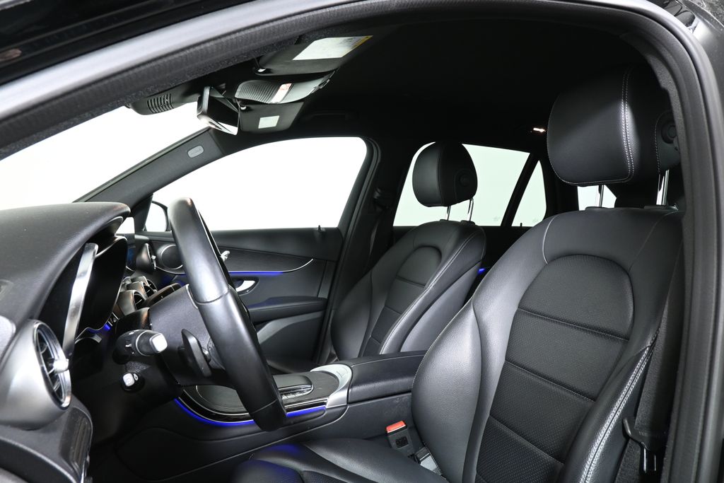 2022 Mercedes-Benz GLC 300 4