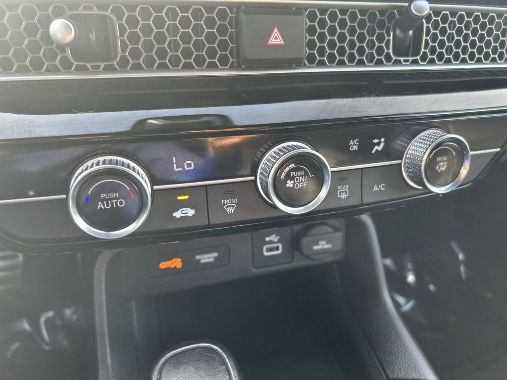 Thumbnail: 2024 Honda Civic - 18