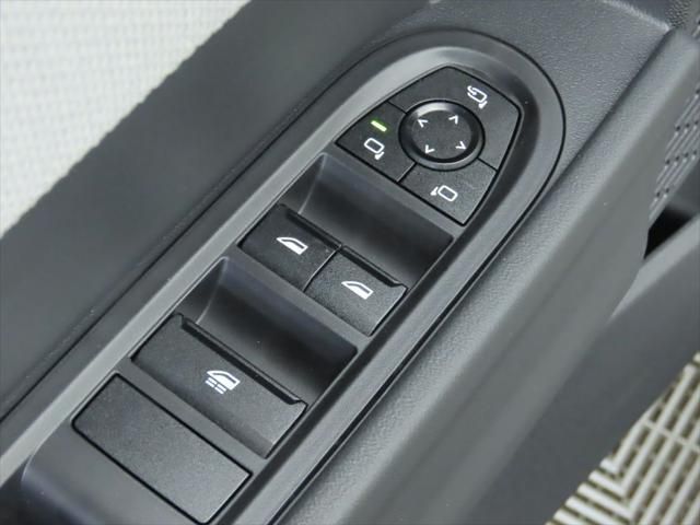 Thumbnail: 2026 MINI Cooper - 32