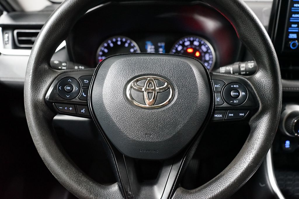 Thumbnail: 2020 Toyota RAV4 - 12
