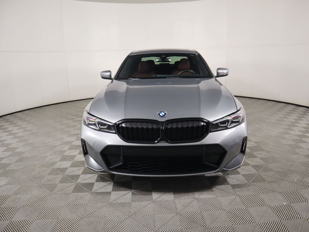 Thumbnail: 2023 BMW 3 Series - 2