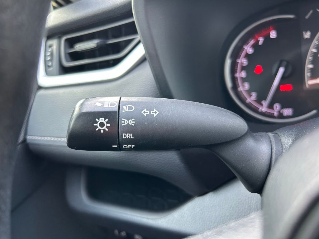 Thumbnail: 2023 Toyota RAV4 - 20