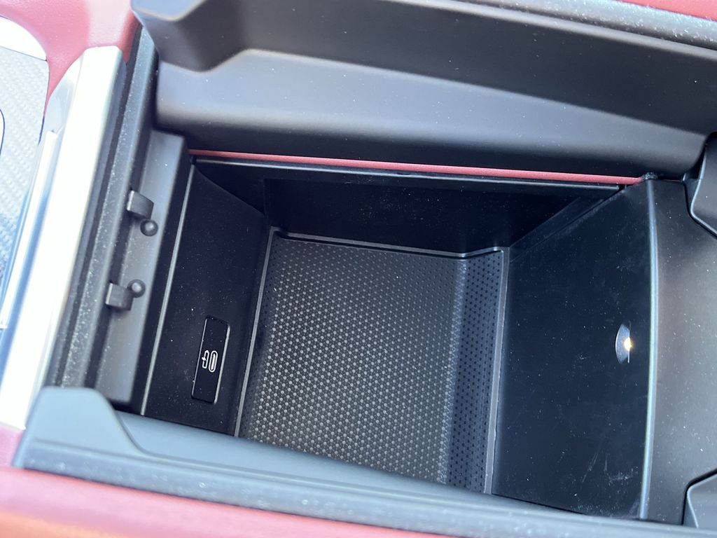 Thumbnail: 2025 BMW X6 - 21