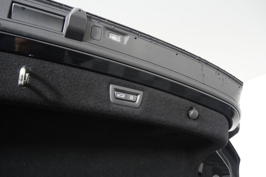 Thumbnail: 2021 BMW 8 Series - 20