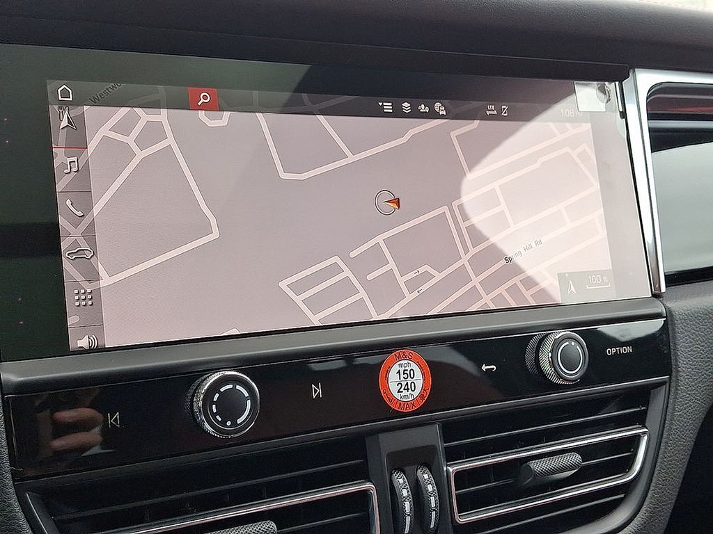 Thumbnail: 2025 Porsche Macan - 19