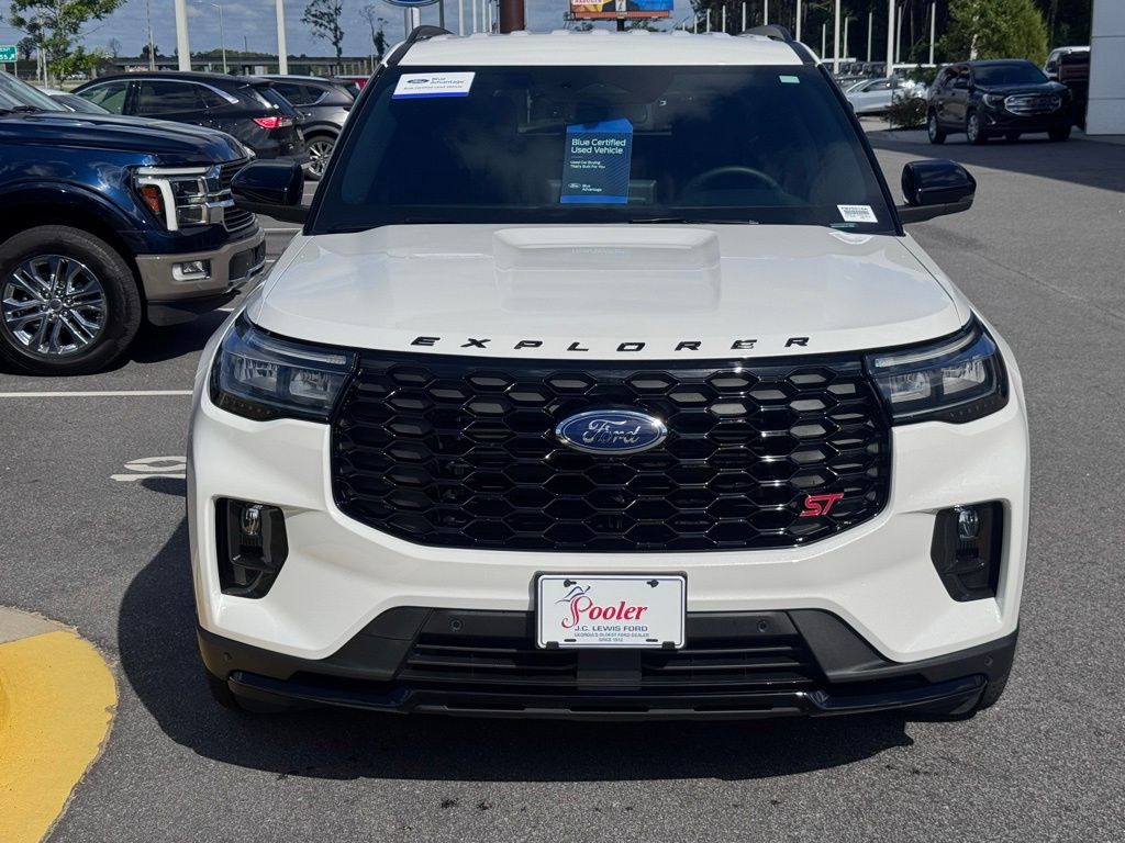 2025 Ford Explorer ST