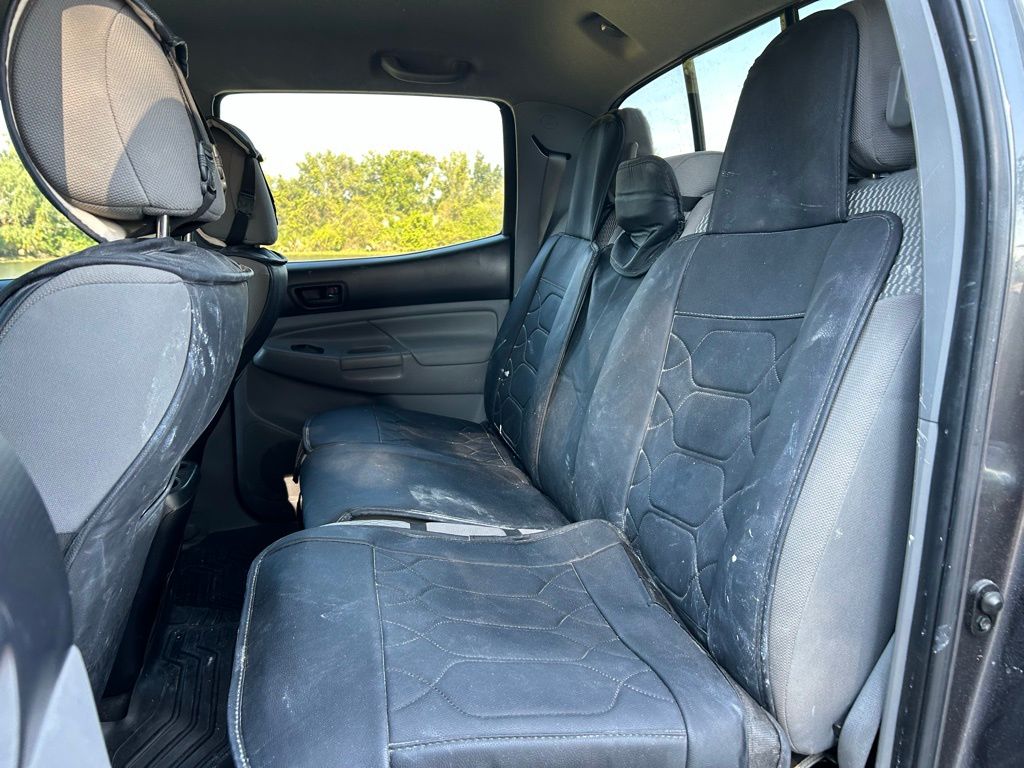 Thumbnail: 2015 Toyota Tacoma - 12