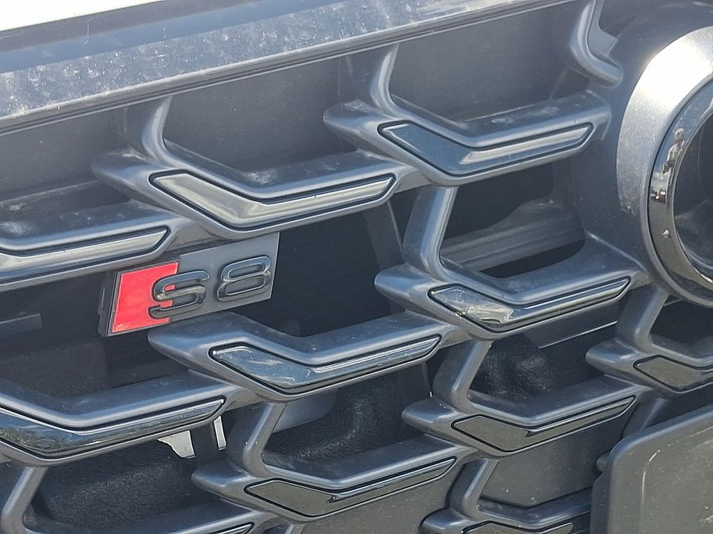 Thumbnail: 2023 Audi S8 - 4