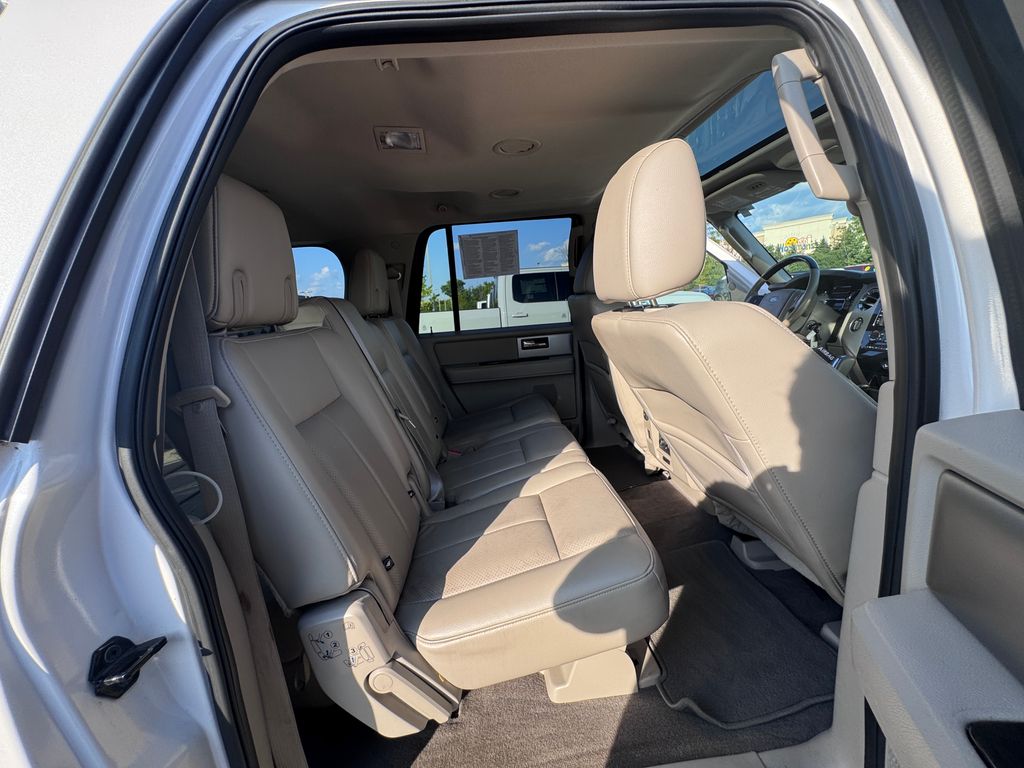 Used 2013 White Platinum Clearcoat Metallic Ford Limited image 29