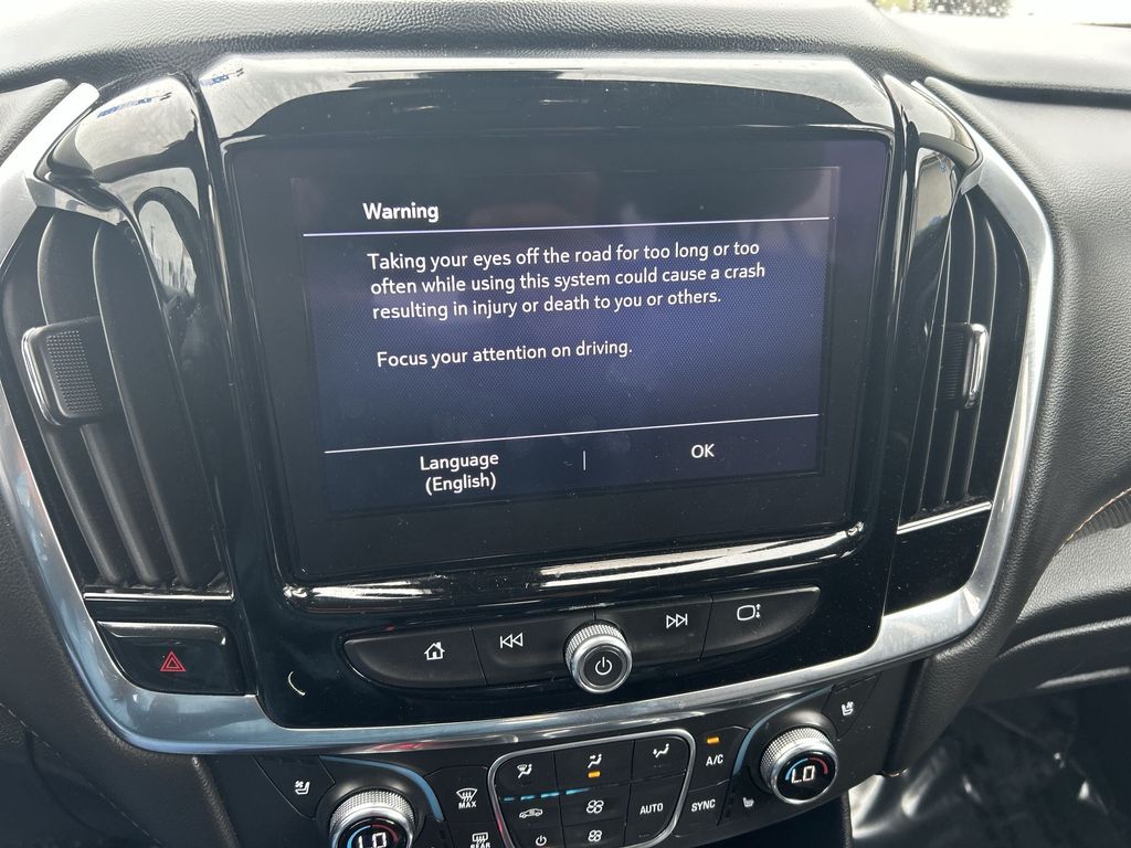 Thumbnail: 2020 Chevrolet Traverse - 16