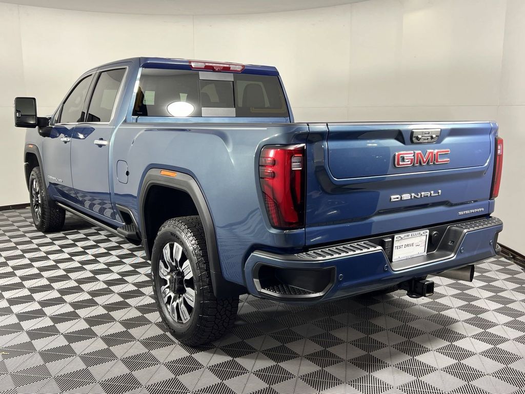 2024 GMC Sierra 2500HD Denali 4