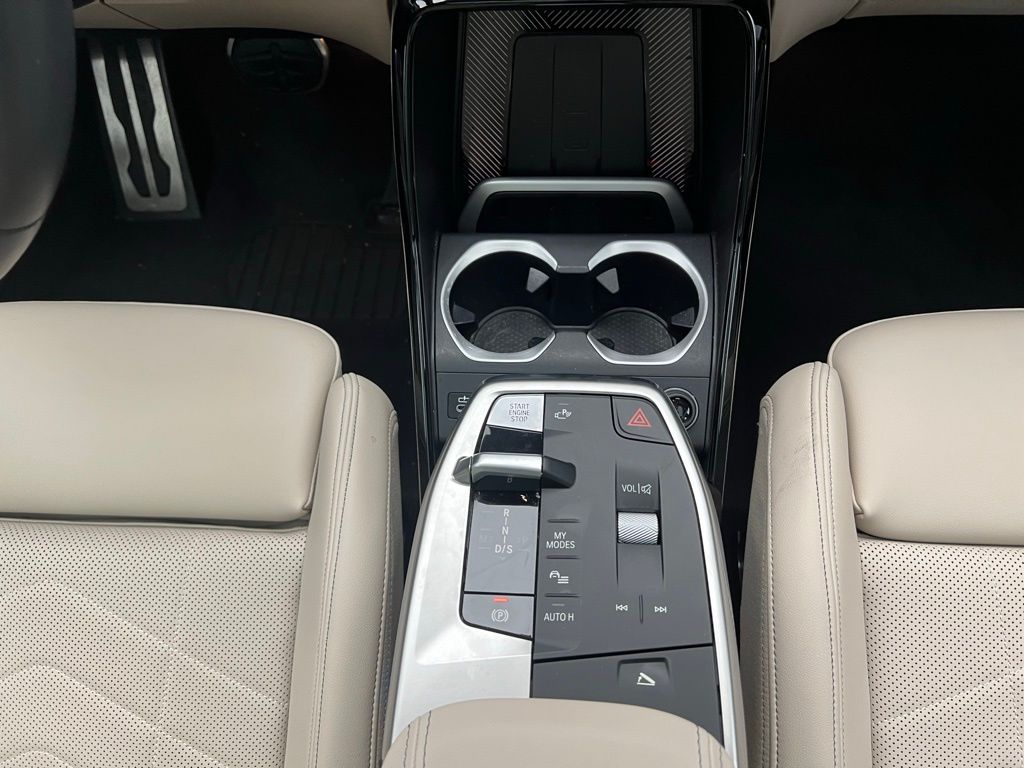 Thumbnail: 2025 BMW X1 - 11