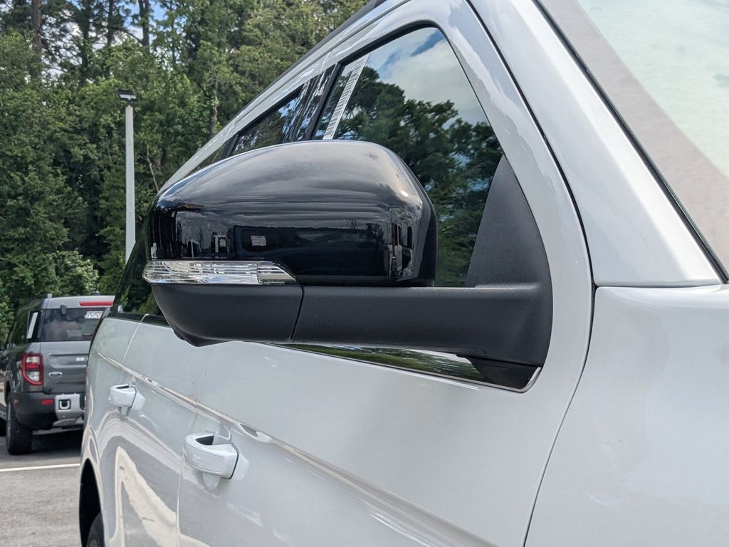 2026 Ford Expedition Max Active MAX