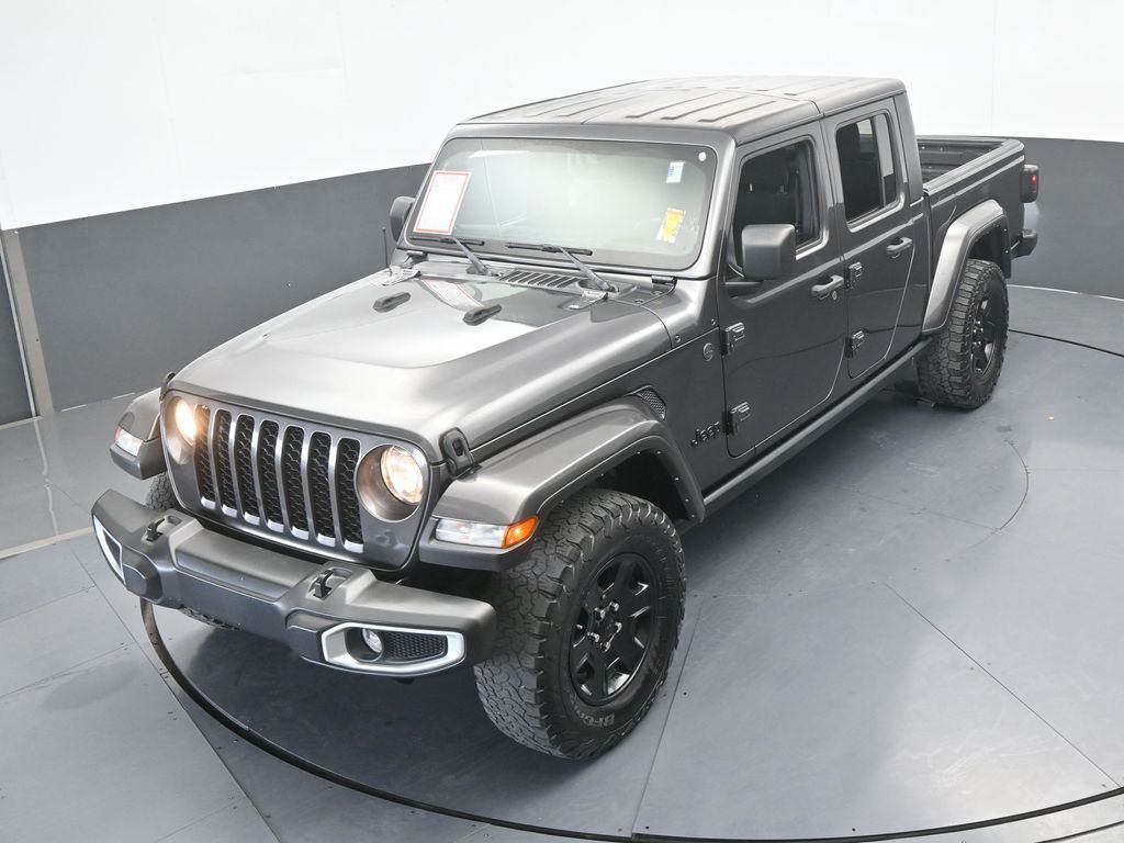 Used 2022 Granite Crystal Metallic Clearcoat Jeep Sport image 39