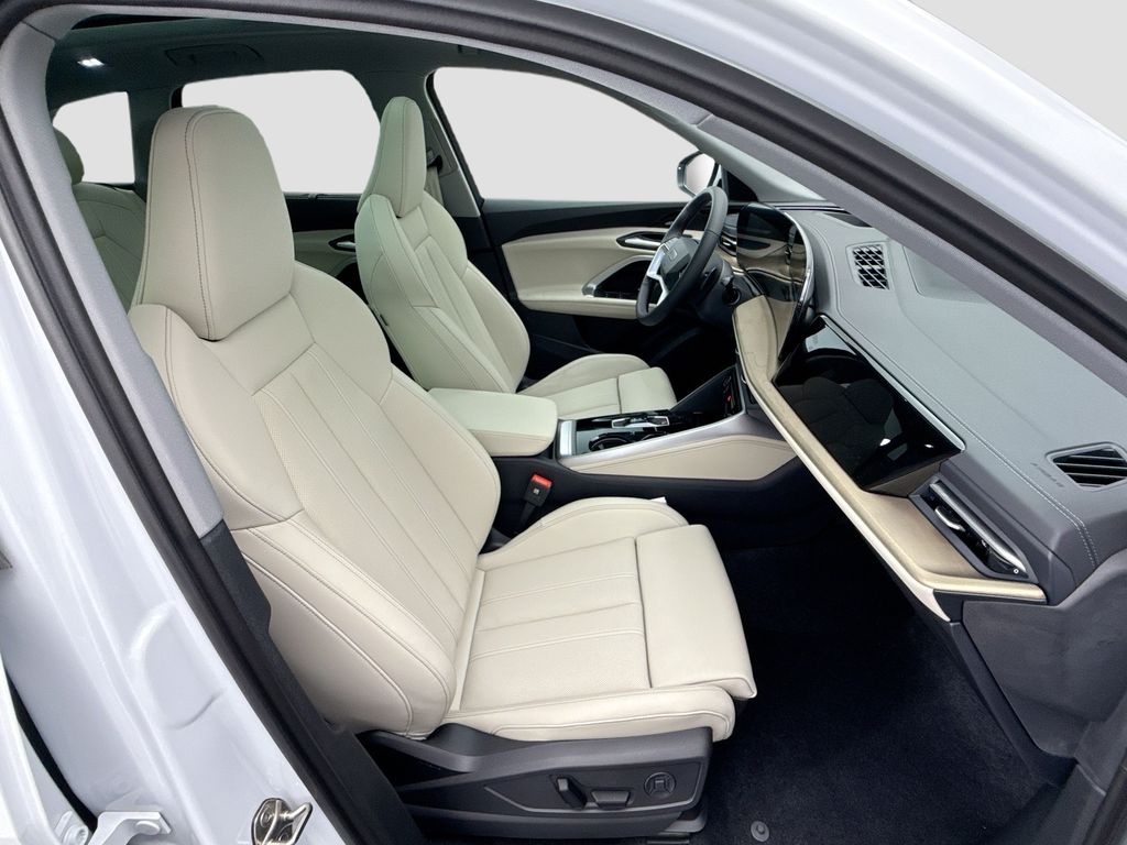 Thumbnail: 2025 Audi Q5 - 20