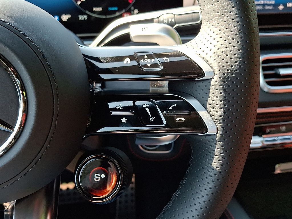 2025 Mercedes-Benz GLE 63 AMG 23
