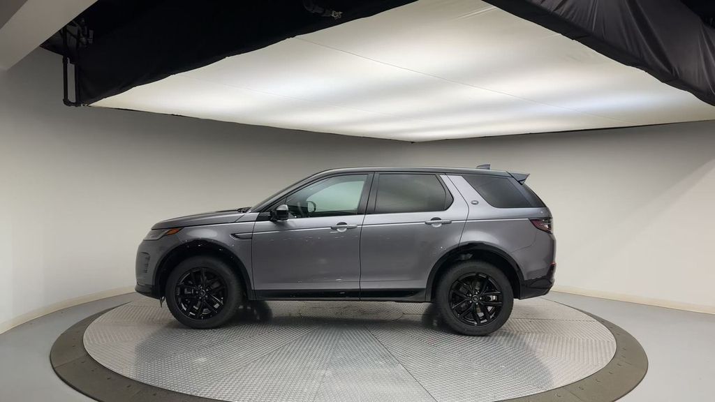 2025 Land Rover Discovery Sport SE 5