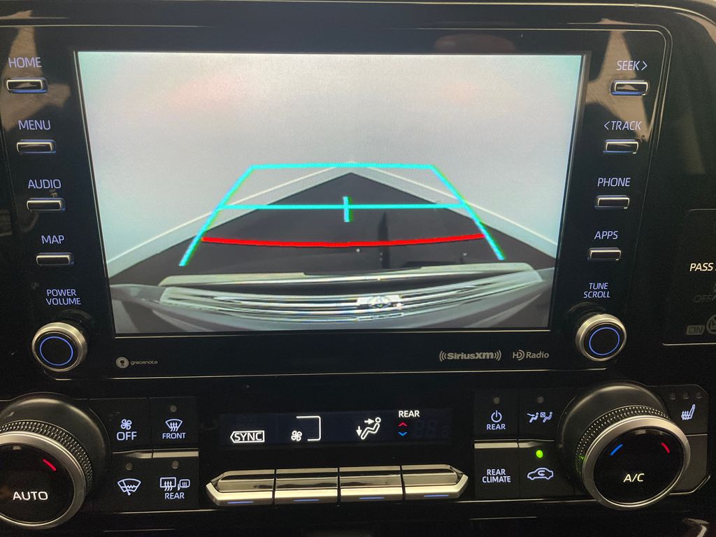 Thumbnail: 2020 Toyota Highlander - 26