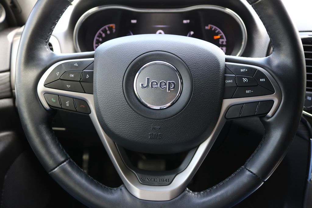 Used Car 2021 Jeep Grand Cherokee  Laredo X For Sale Under $30,000 In Austin, Texas
