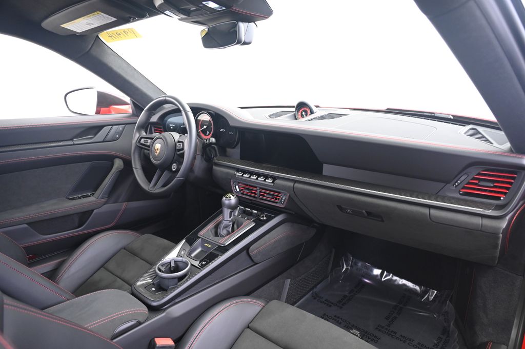 Thumbnail: 2022 Porsche 911 - 25