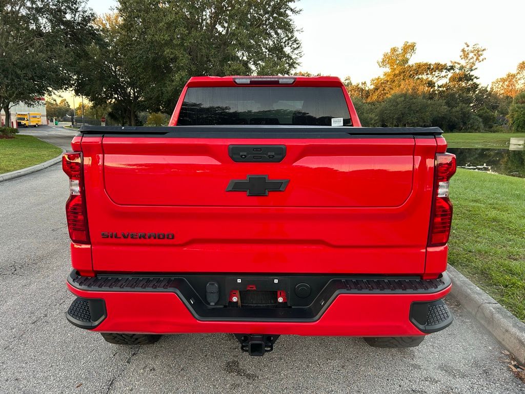 Thumbnail: 2022 Chevrolet Silverado 1500 - 4