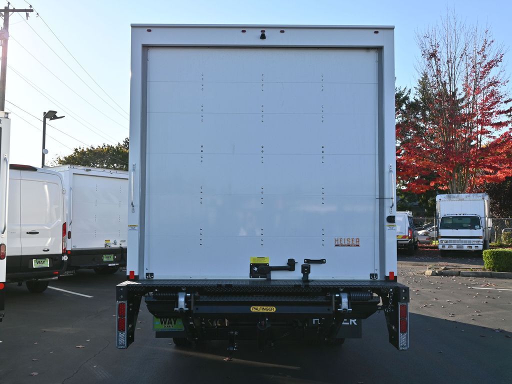2024 Isuzu NPR HD 