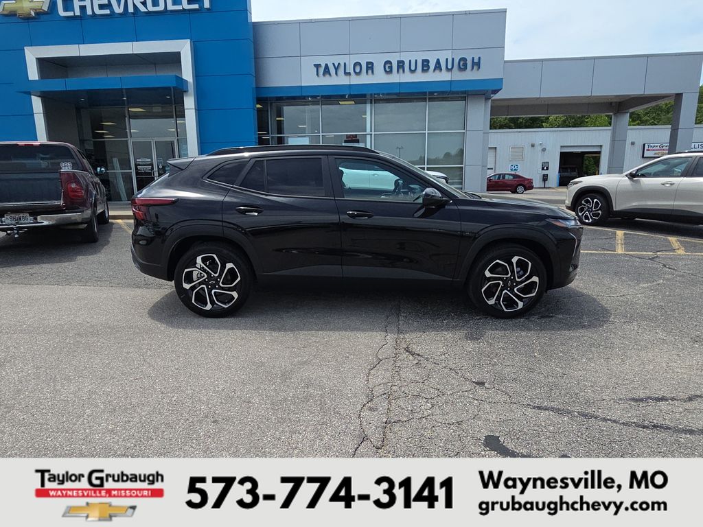 Mosaic Black Metallic 2026 Chevrolet Trax SUV / Crossover Front-Wheel Drive 6-Speed Automatic