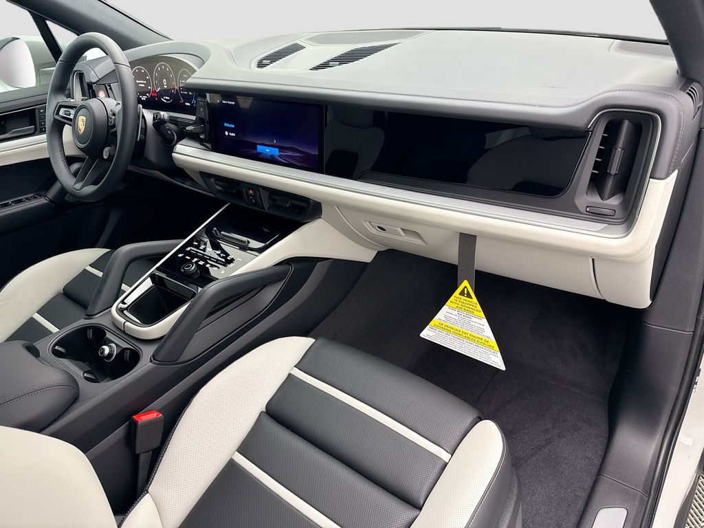 Thumbnail: 2026 Porsche Cayenne - 20