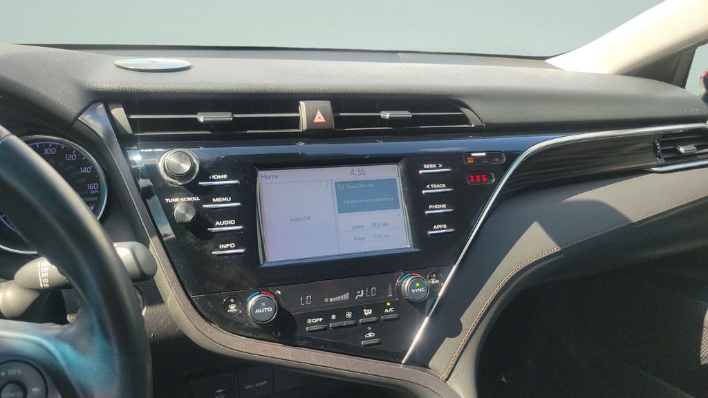 Used 2018 Red Toyota XLE image 15