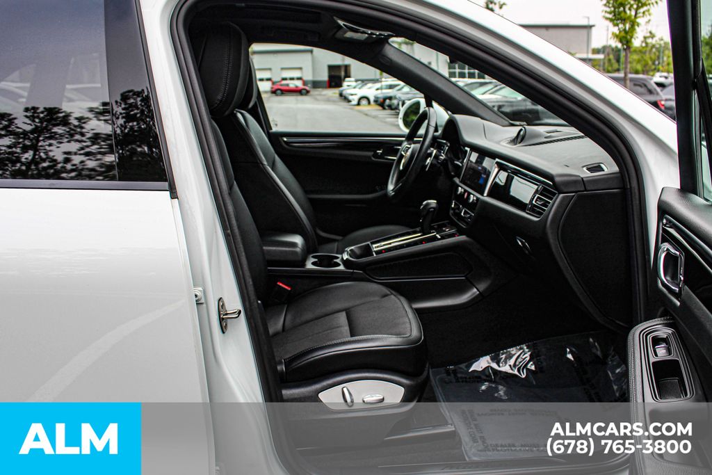 Used 2024 White Porsche Base image 20