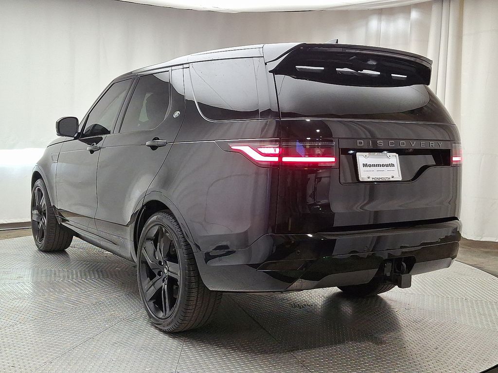 2024 Land Rover Discovery Dynamic SE 6