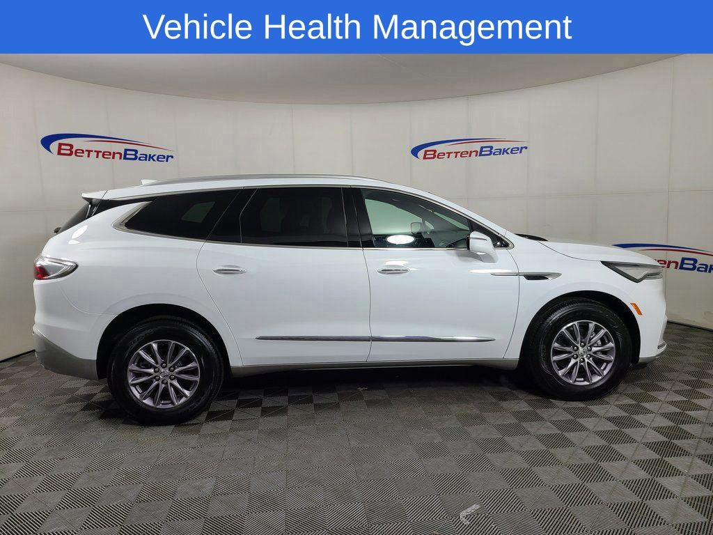 2024 Buick Enclave Essence 8