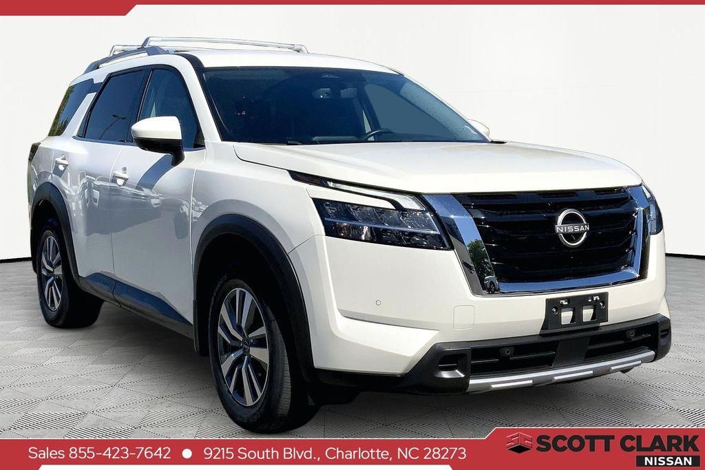 White 2023 Nissan Pathfinder SUV / Crossover All-Wheel Drive 9-Speed Automatic