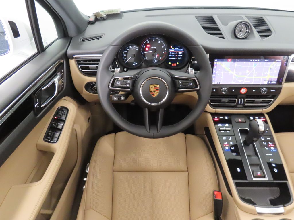 Thumbnail: 2026 Porsche Macan - 16