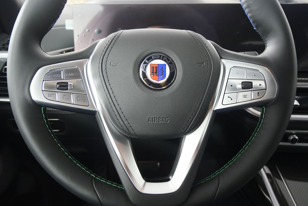 2026 BMW X7 Alpina XB7 25