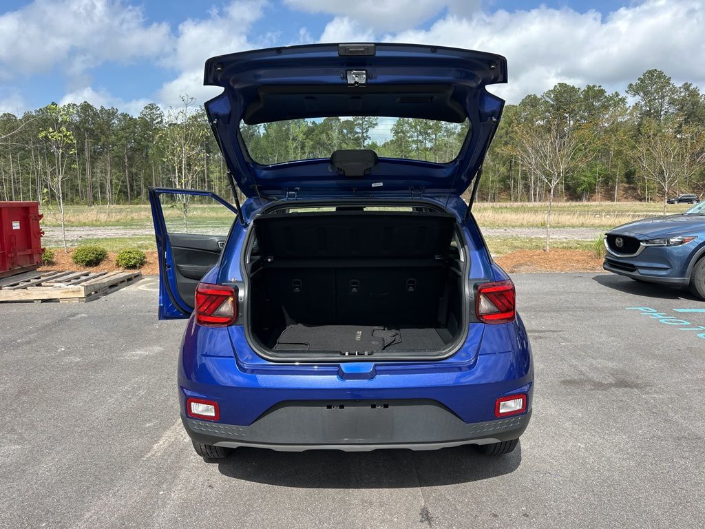 2022 Intense Blue Hyundai Venue SE FWD SUV