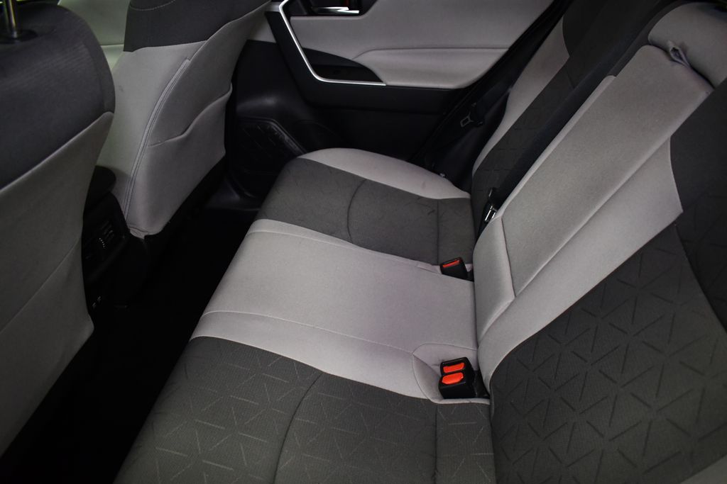 Thumbnail: 2021 Toyota RAV4 - 30