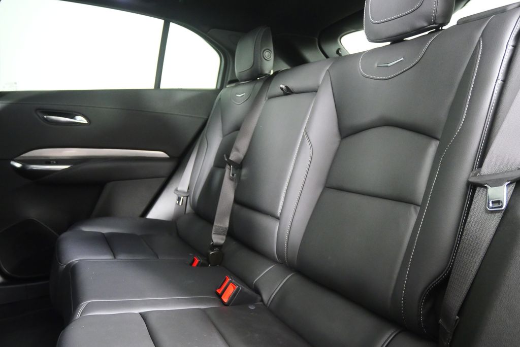 Thumbnail: 2024 Cadillac XT4 - 16