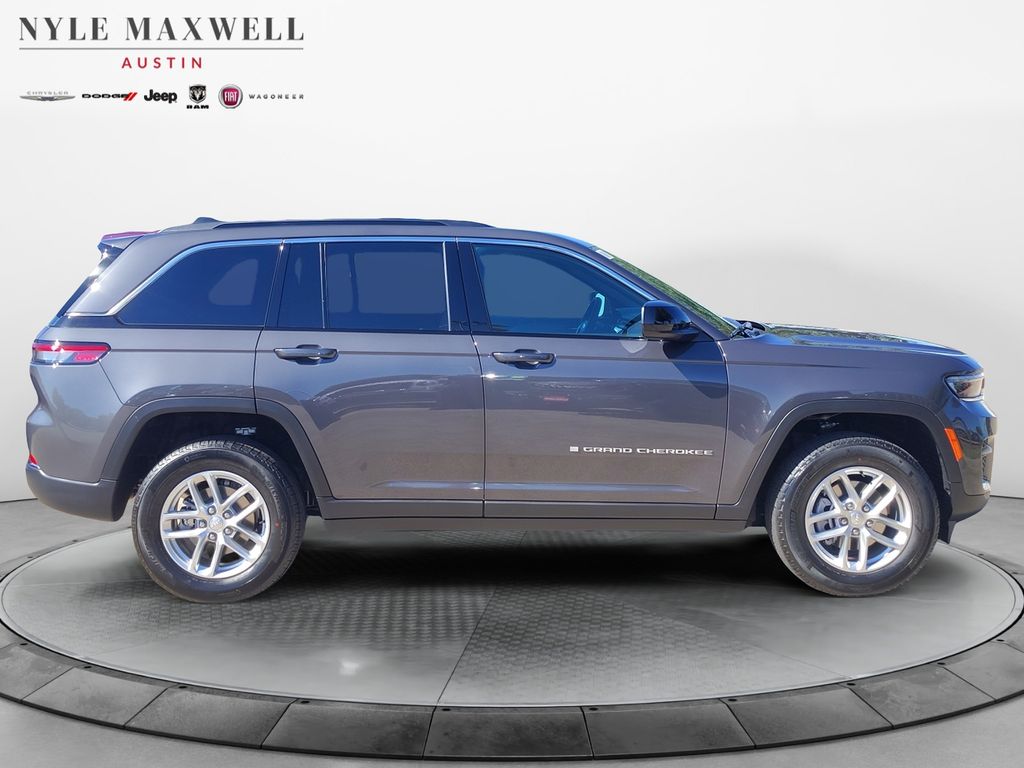 New Car 2025 Jeep Grand Cherokee  Laredo For Sale Under $35,000 In Austin, Texas