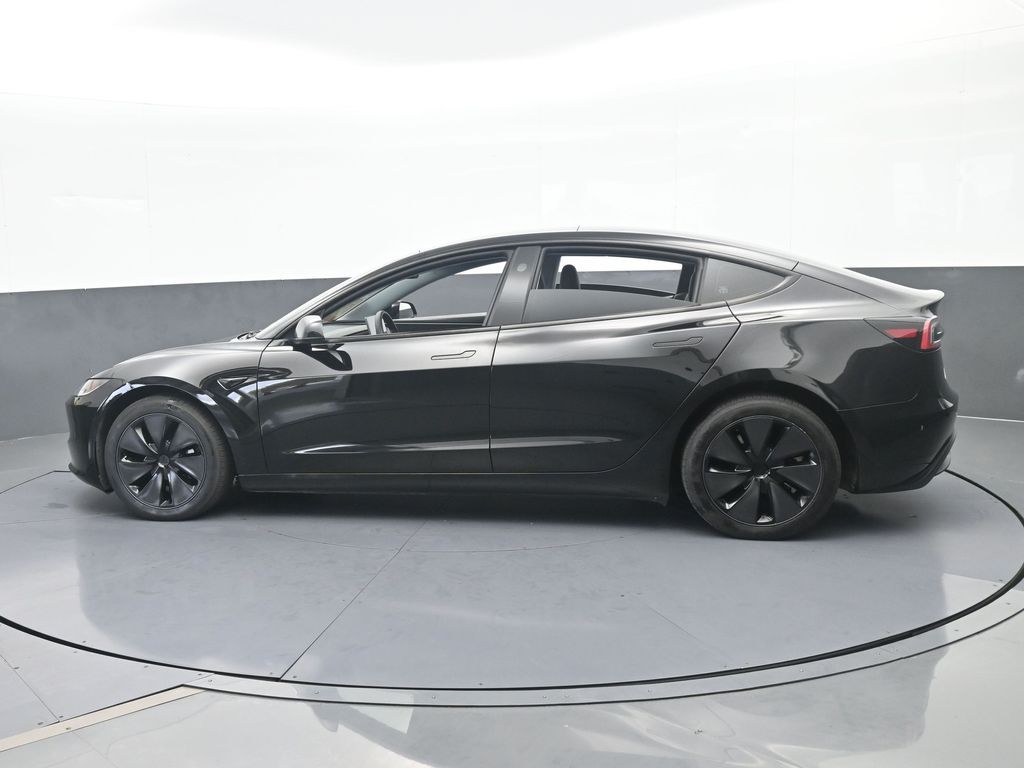 Used 2025  Tesla Long Range image 3
