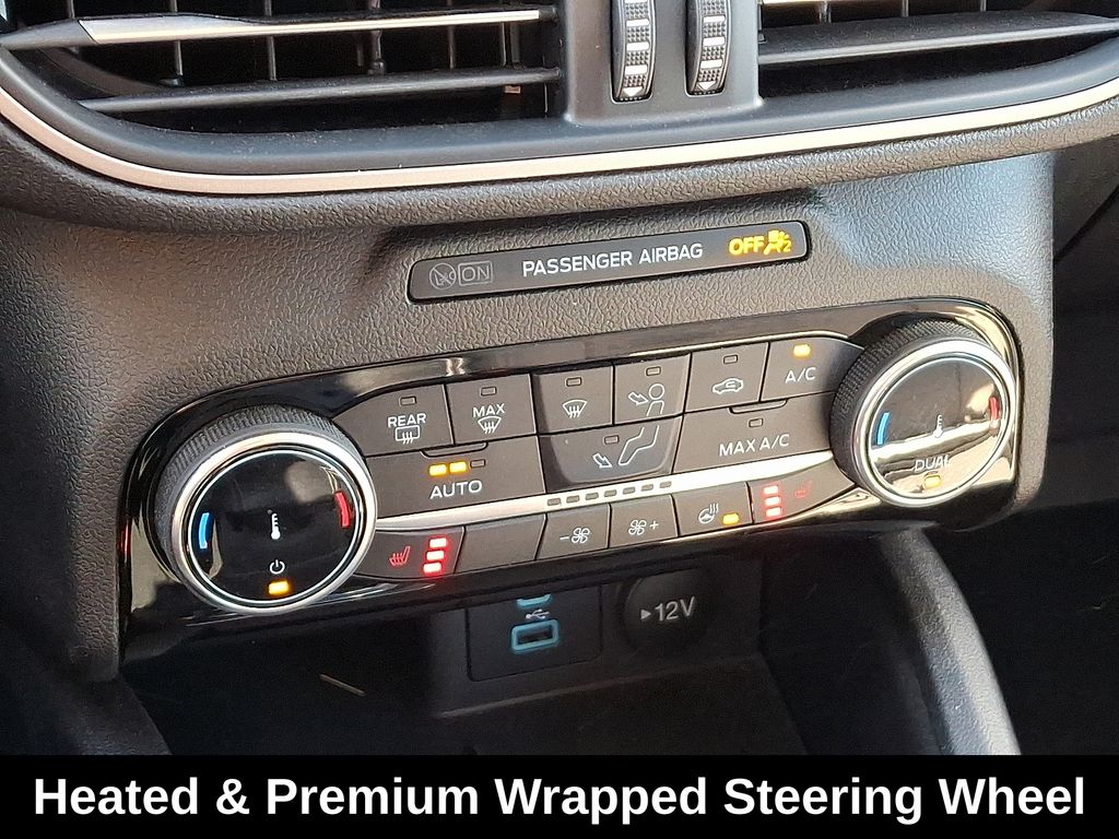 Thumbnail: 2022 Ford Escape - 17