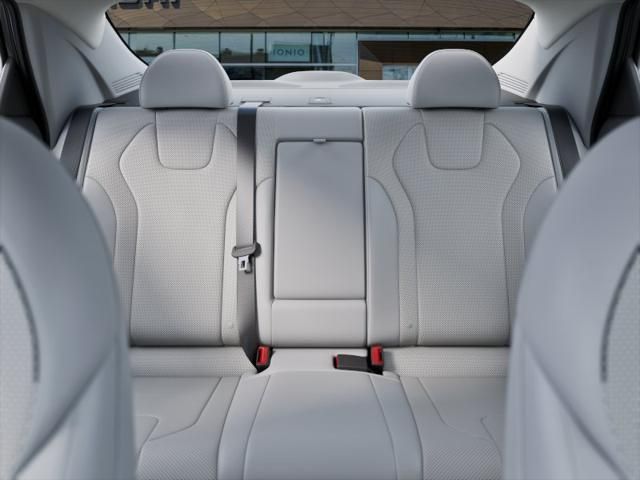 2025 Hyundai Elantra Limited Edition 12