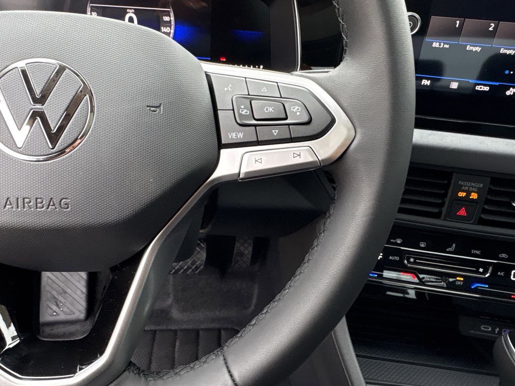 New 2026 Metallic Volkswagen 1.5T SE image 17
