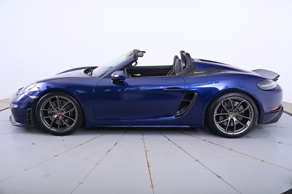2021 Porsche   2